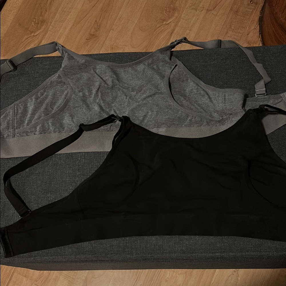 Momcozy Pumping Bras black and grey